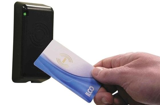 OEM EV1 Tarjeta inteligente RFID 2K 4K 8K 13.56MHz Tarjetas de fidelidad de plástico Tamaño personalizado