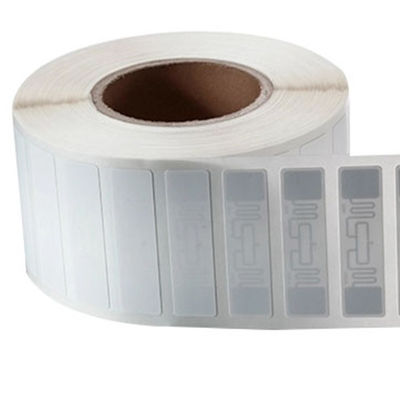 860~960MHz Etiquetas RFID UHF pasivas de largo alcance de lectura Etiquetas para gestión de inventario