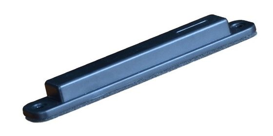 Superficie lisa y brillante Etiquetas RFID de plástico UHF Etiquetas RFID pasivas anti-metal Largo alcance