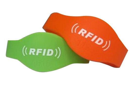 Pulsera de RFID de PVC suave Monza 5 Chip ISO14443A Pulseras de silicona de RFID