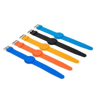 OEM Smart Silicone NFC RFID Control de acceso de las pulseras 13.56MHZ para eventos de festivales