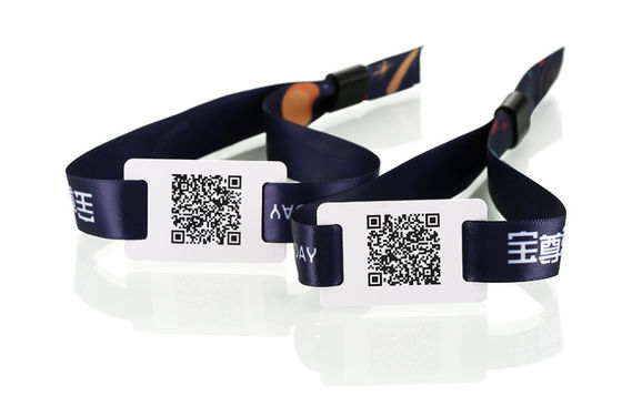 Logotipo OEM Smart NFC RFID Brazaletes de silicona impermeables Brazalete para parques acuáticos