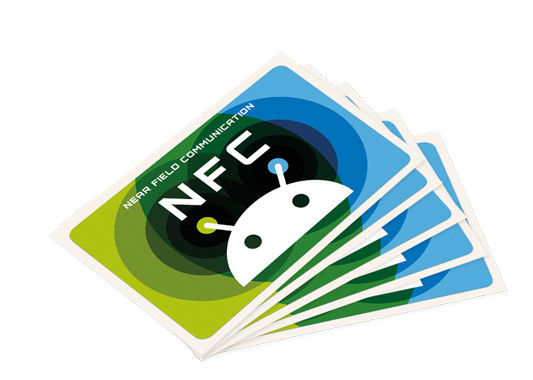 Etiquetas RFID NFC inteligentes desechables de 13.56 MHz Tarjeta de papel NFC personalizada
