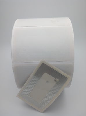 ISO14443A Etiquetas de pegatinas RFID Etiquetas de papel de 86x54mm pegatinas de seguimiento RFID