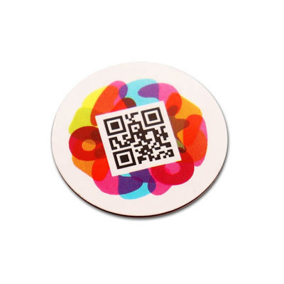 Etiqueta de etiqueta NFC impermeable con chip para uso en restaurantes y hogares inteligentes